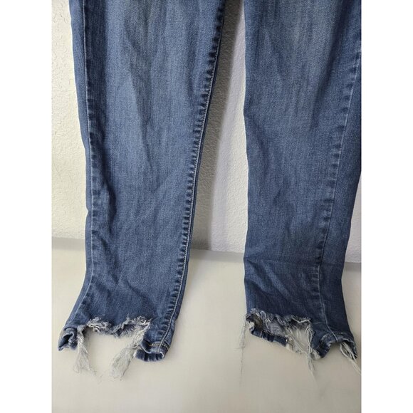 Judy Blue Jeans Womens 7 28 Blue Relaxed Fit Distressed Raw Hem Stretch Denim - Picture 3 of 13